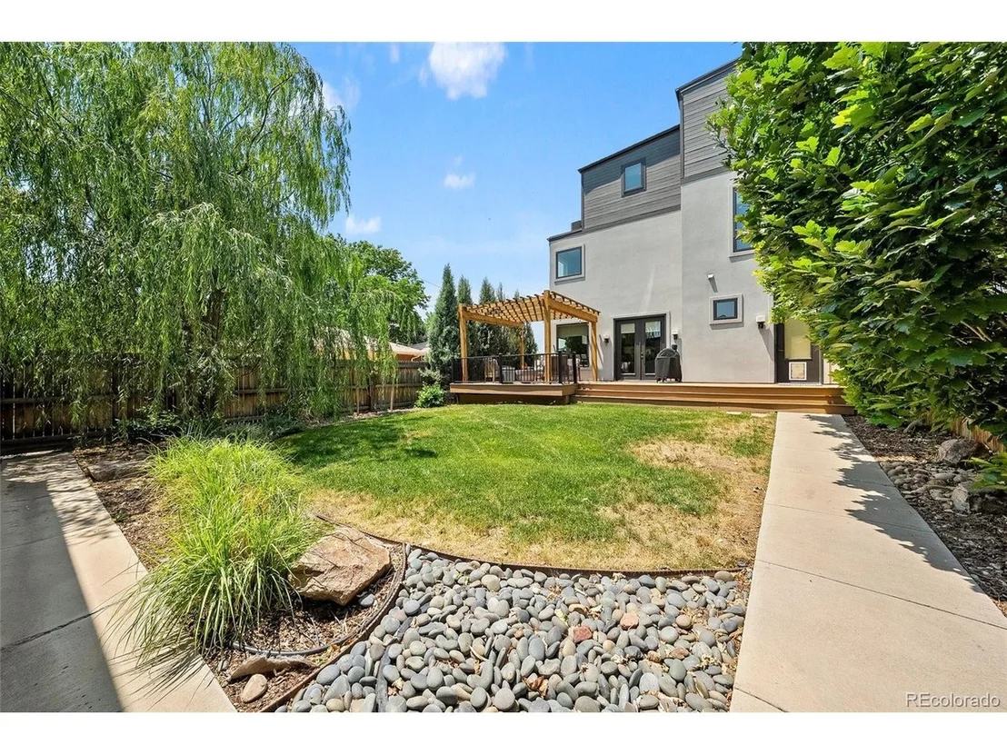 Photo of 2526 King St