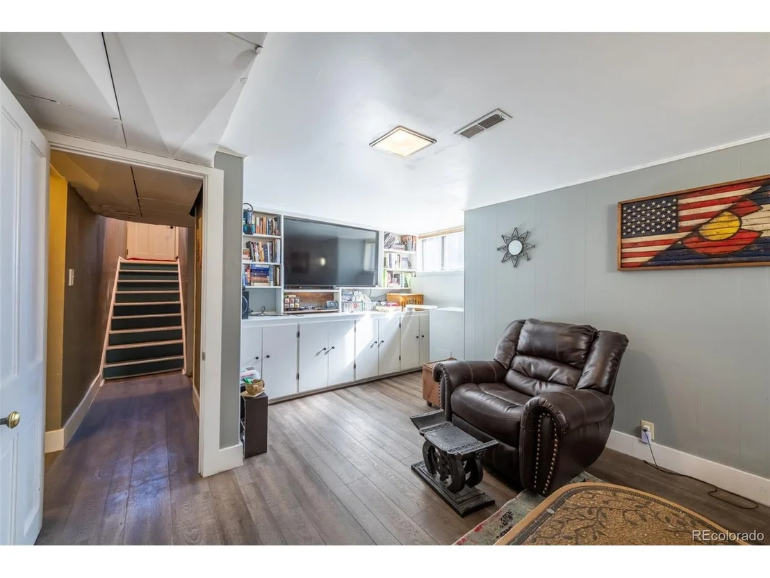 Photo of 704 5th St