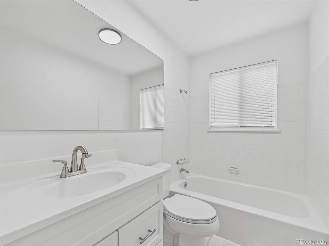 Photo of 6950 W 62nd Pl
