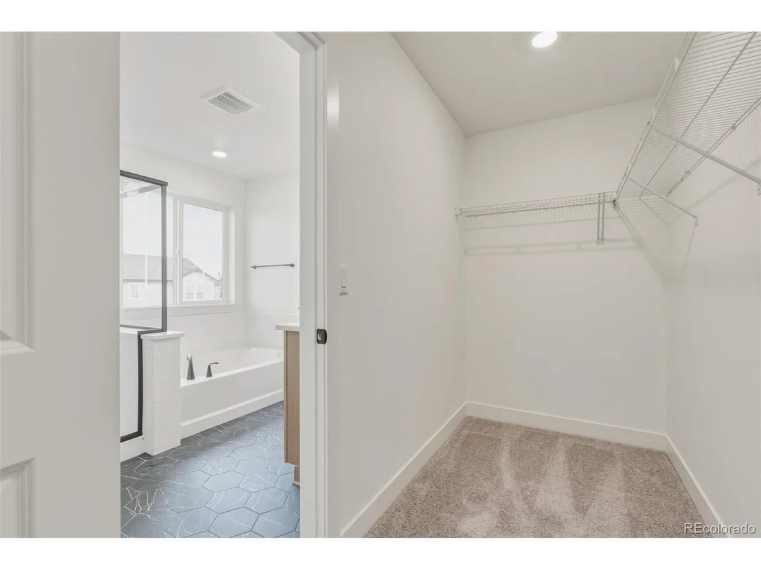 Photo of 1597 Bloom St