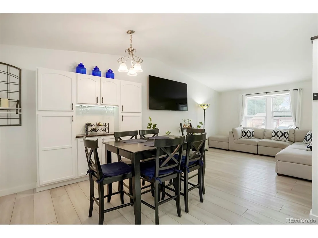 Photo of 12442 Bellaire Dr