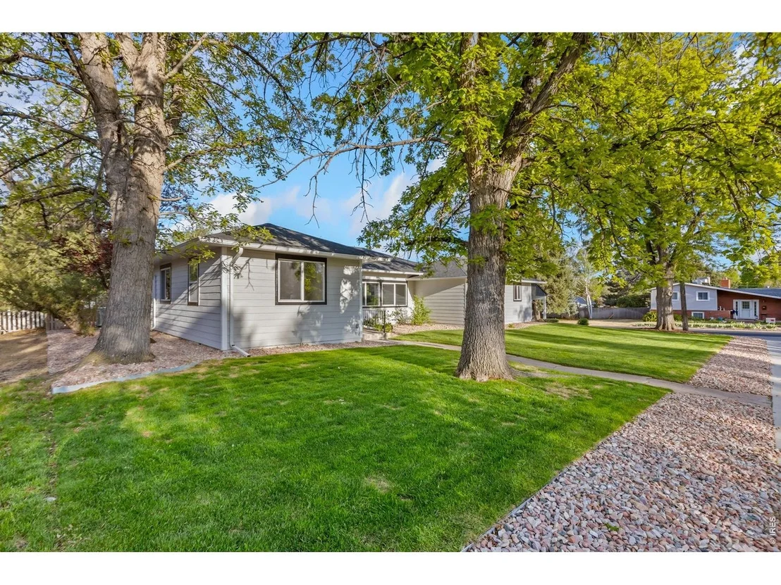 Photo of 1950 Montview Dr