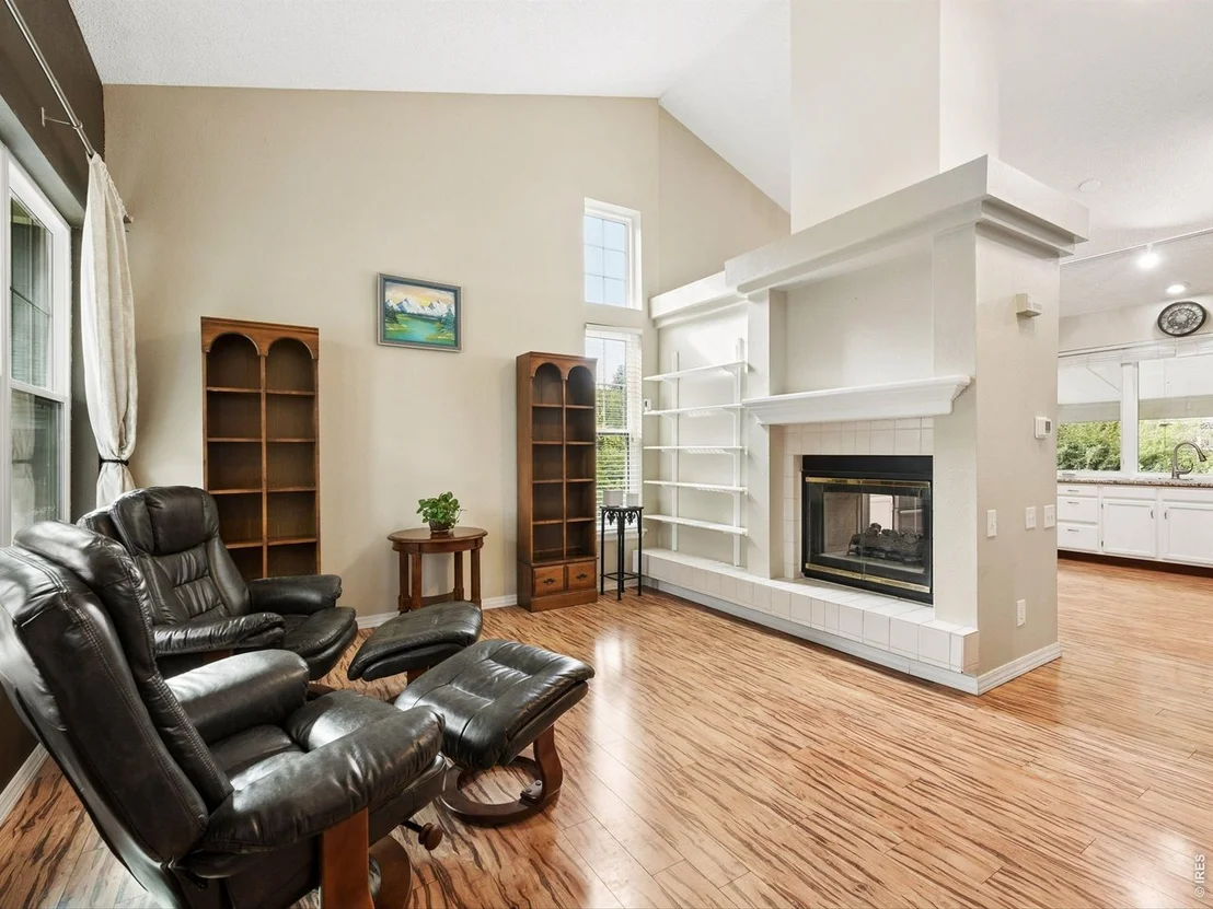 Photo of 9857 Grove Cir