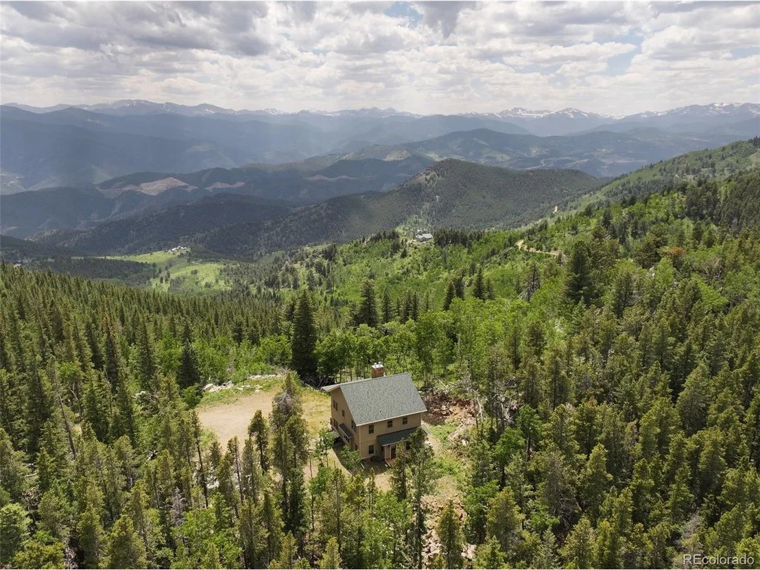 Photo of 1555 Three Peaks Rd