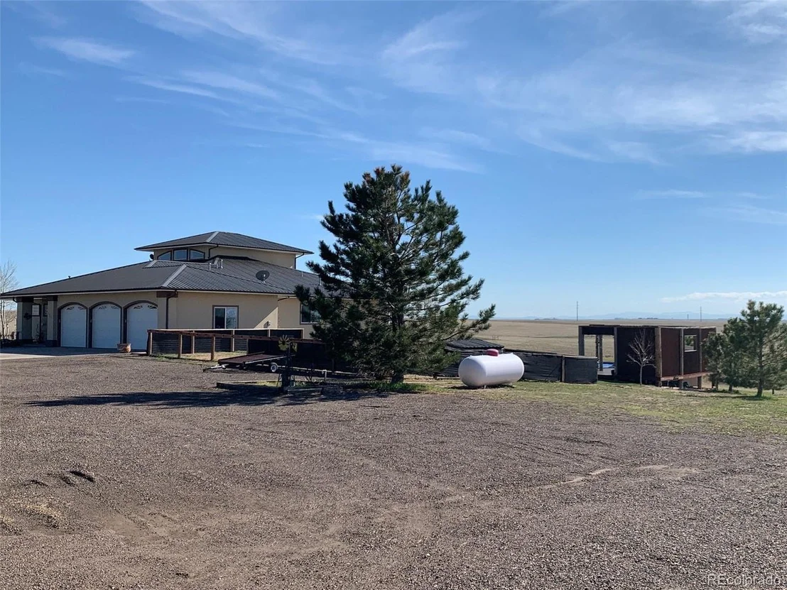 Photo of 14201 Cavanaugh Rd