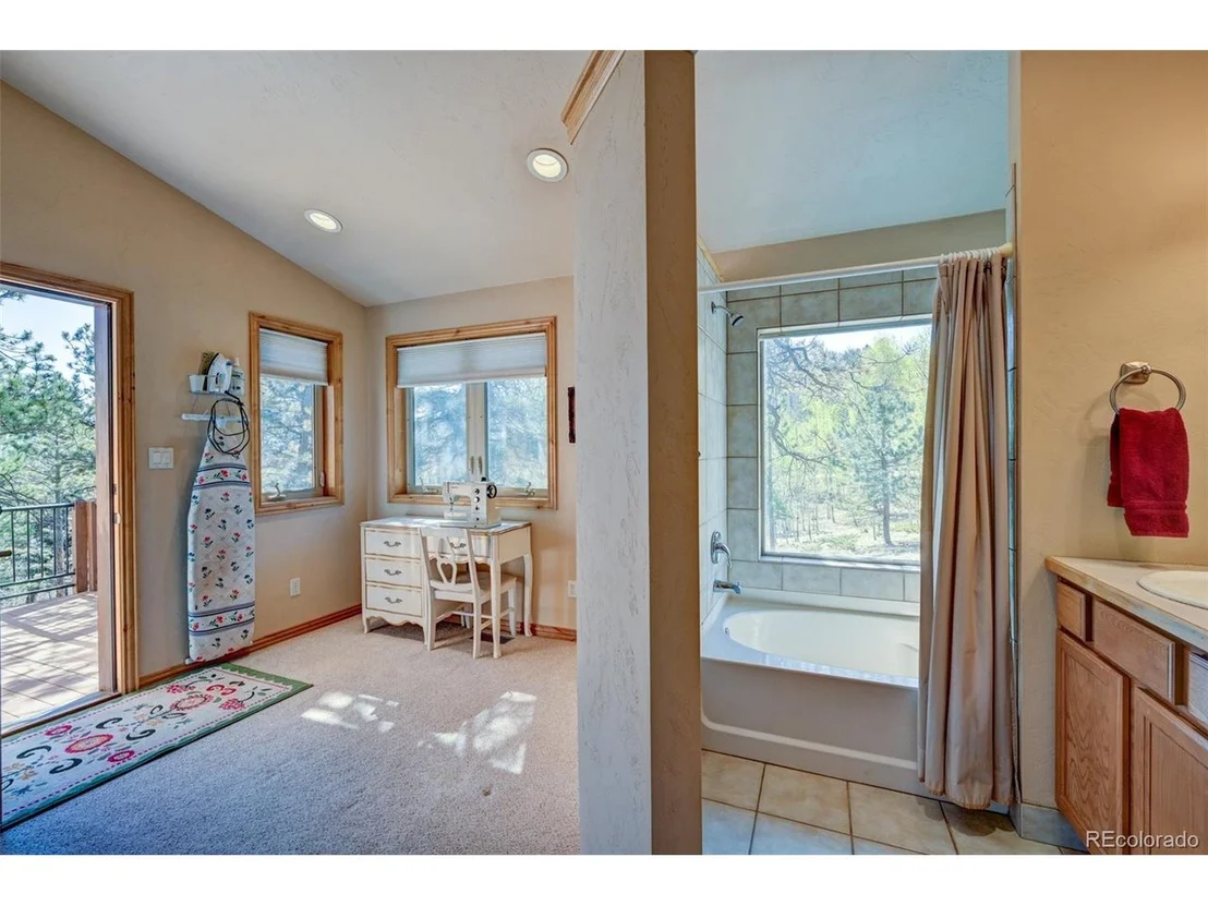 Photo of 447 Blacksmith Rd