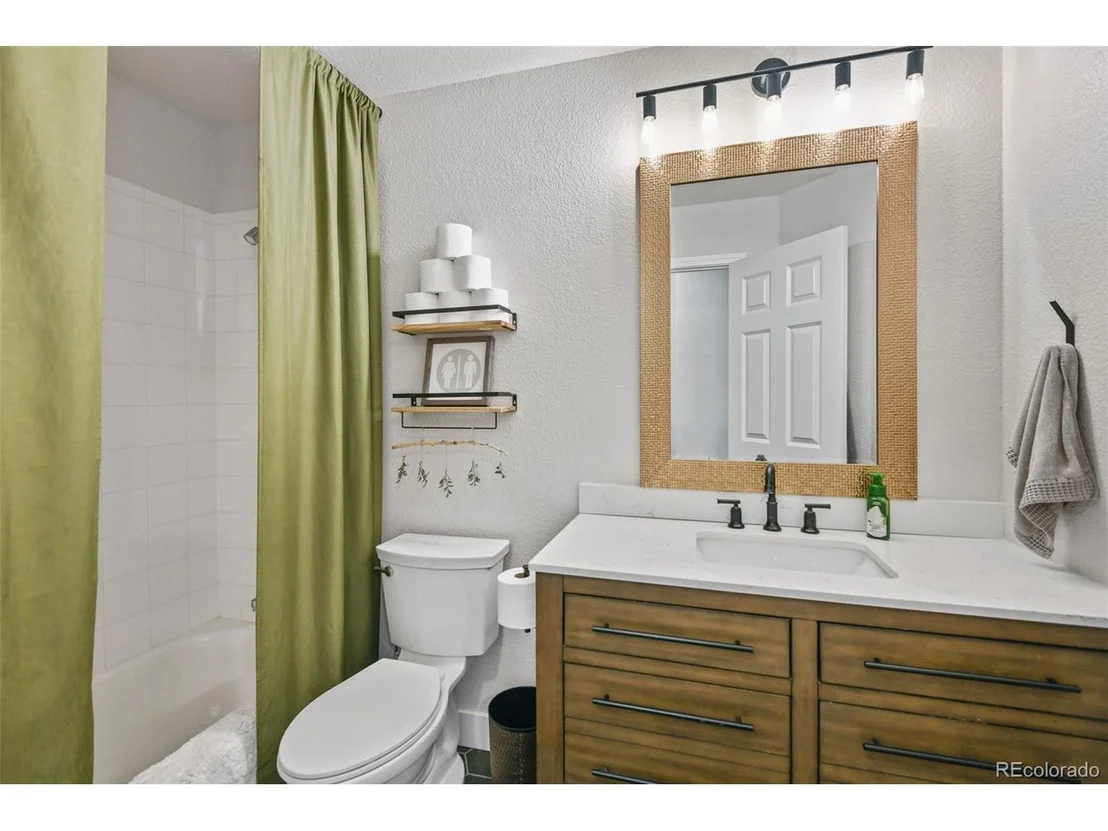 Photo of 1127 Cherrywood Dr