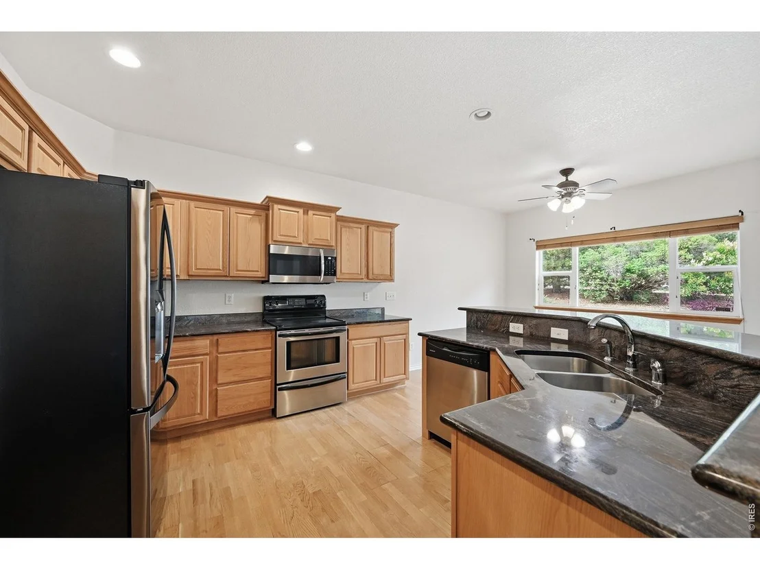 Photo of 6937 Saddleback Ave