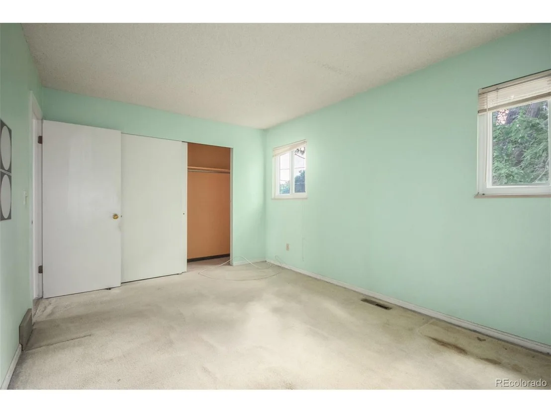 Photo of 6777 Pierce St