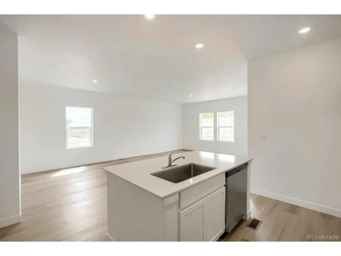 Photo of 1790 Drumming Dr