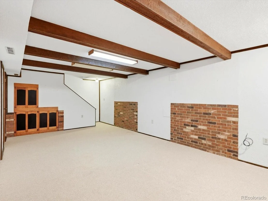 Photo of 6995 Queen Cir