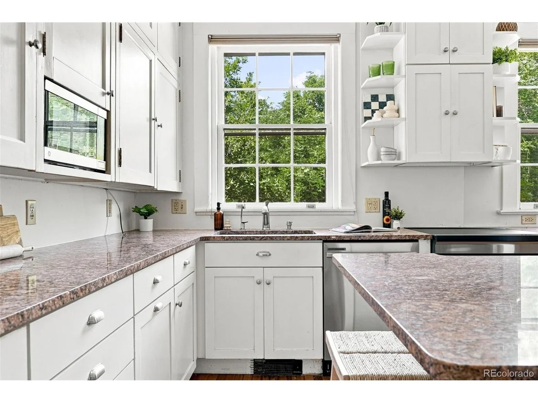 Photo of 2398 Colorado Blvd