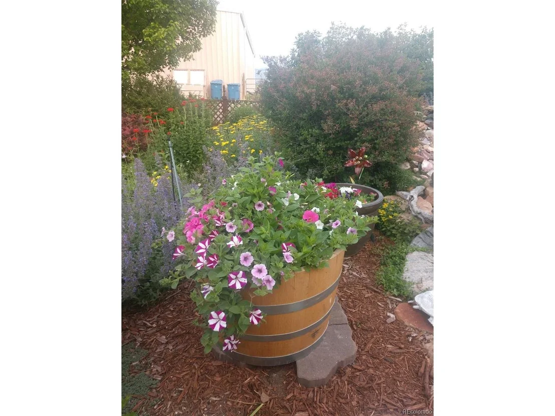 Photo of 15650 Highway 72