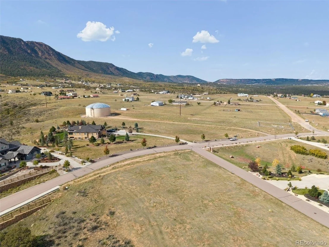 Photo of 3955 Mesa Top Dr