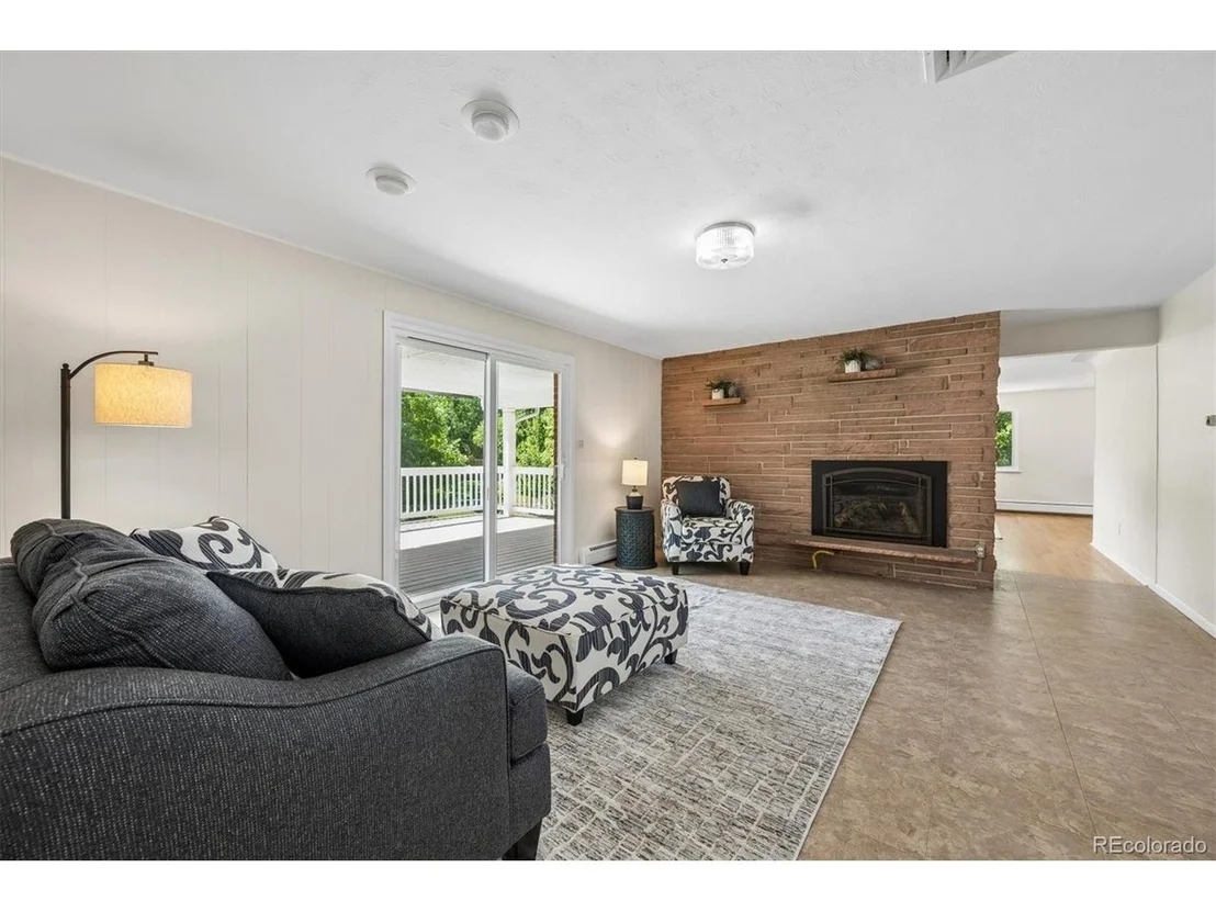 Photo of 2895 Garden Rd
