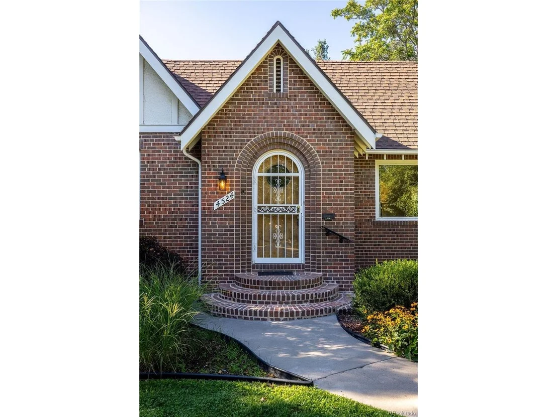 Photo of 4524 Montview Blvd