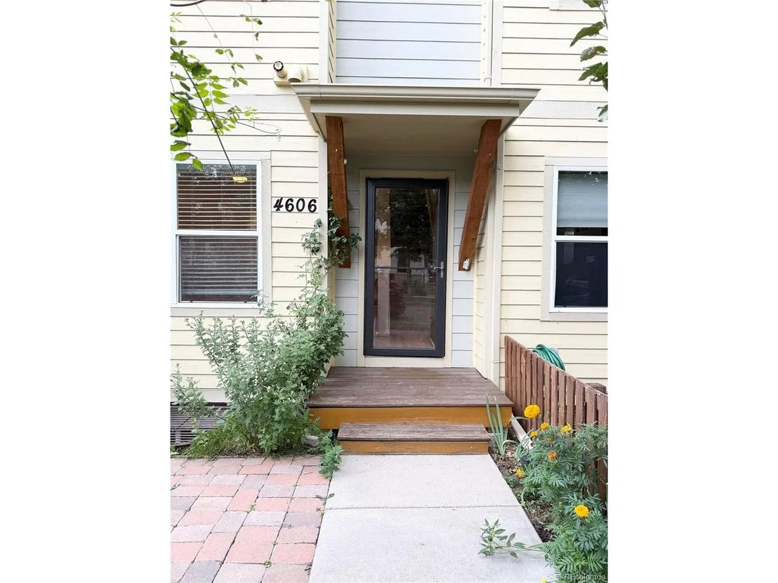 Photo of Unit 9 at 4606 16th St