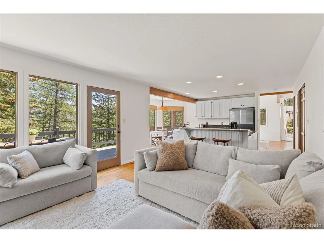 Photo of 6159 S Skyline Dr