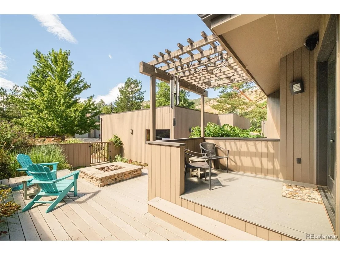 Photo of 485 Quail Cir