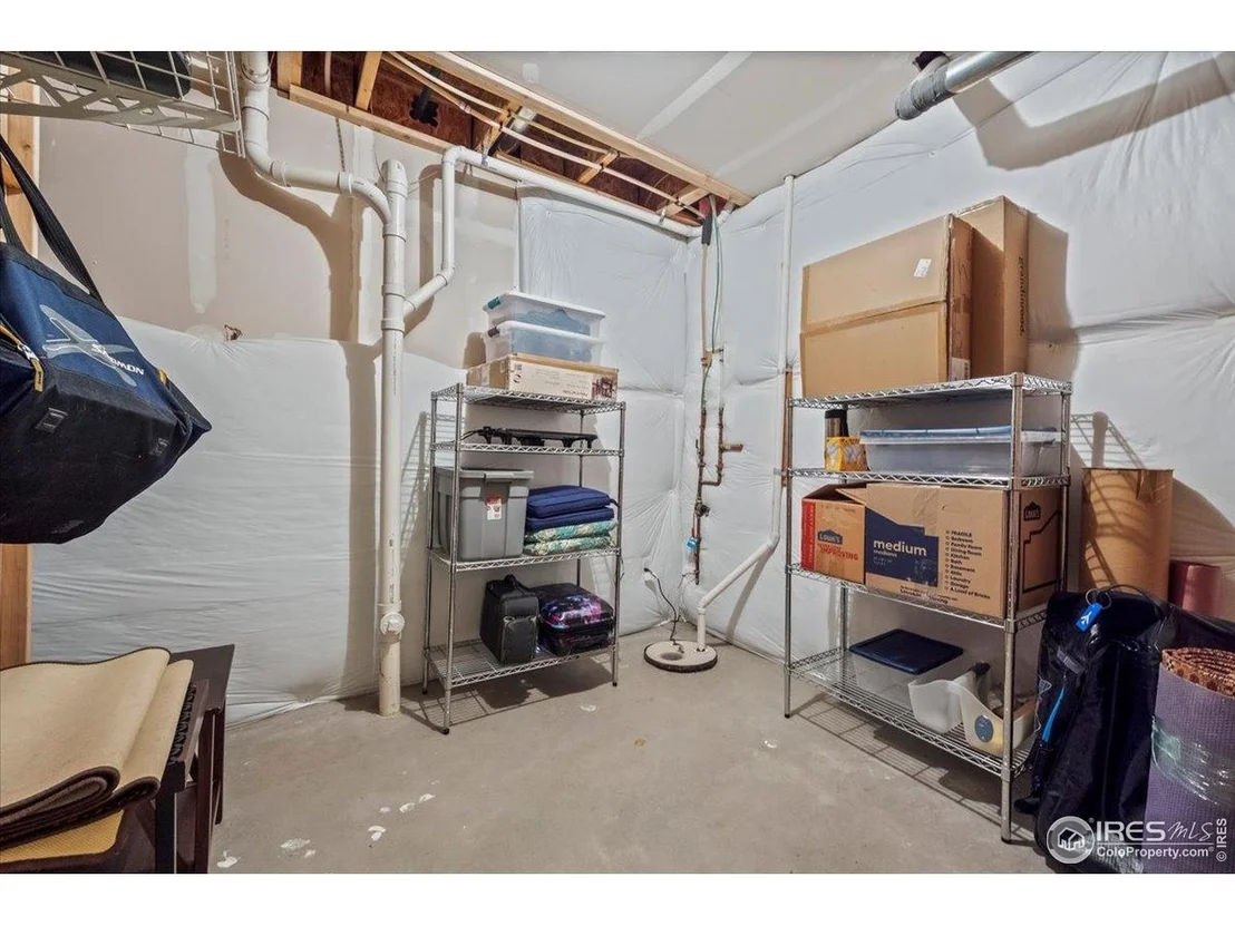 Photo of 2827 Twin Lakes Cir