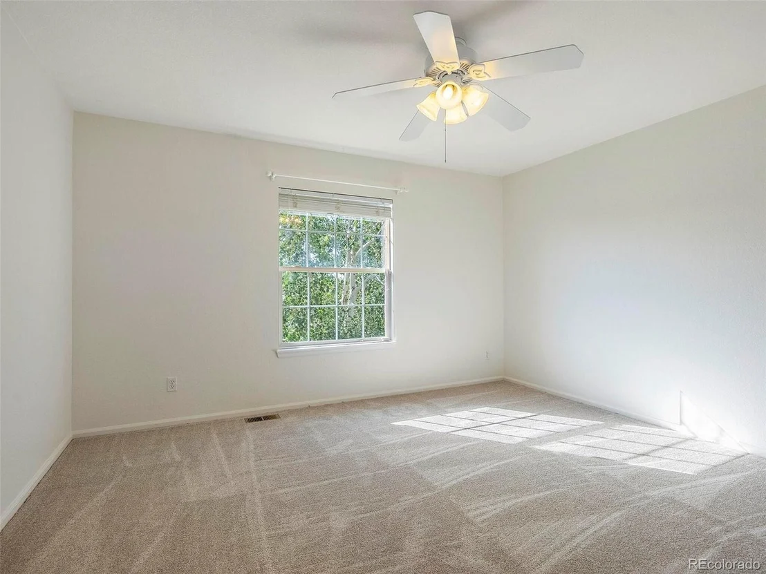 Photo of 365 Antelope Dr W