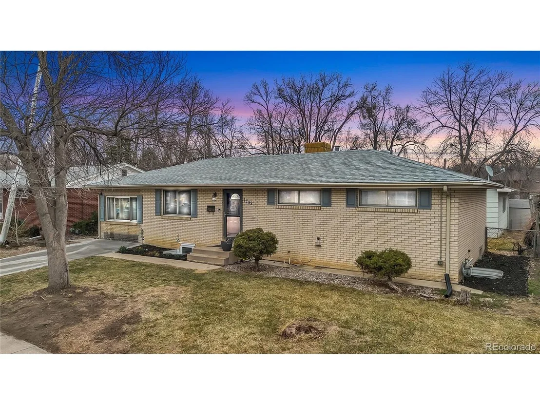 Photo of 1732 Centennial Dr