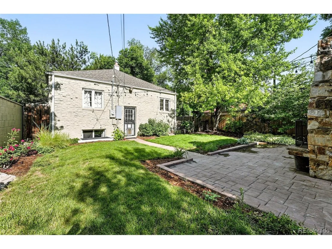 Photo of 1731 Locust St