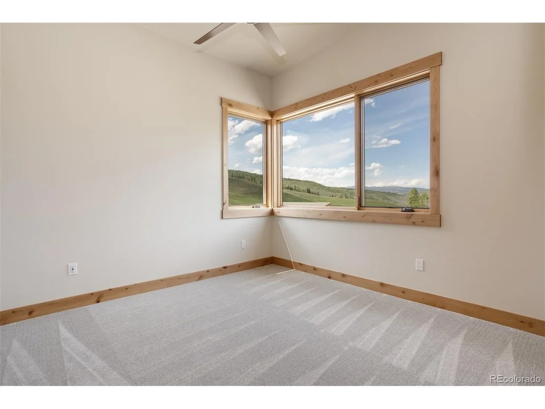 Photo of 182 Vendette Rd