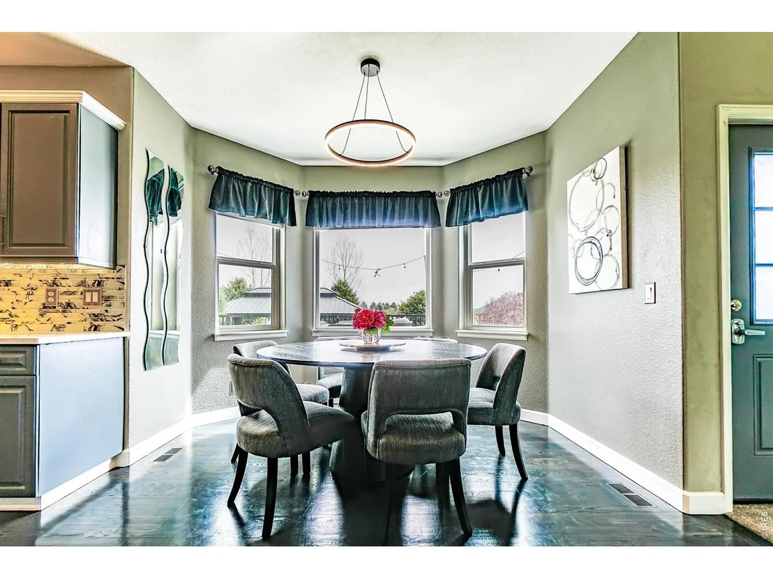 Photo of 3938 Vale View Ln