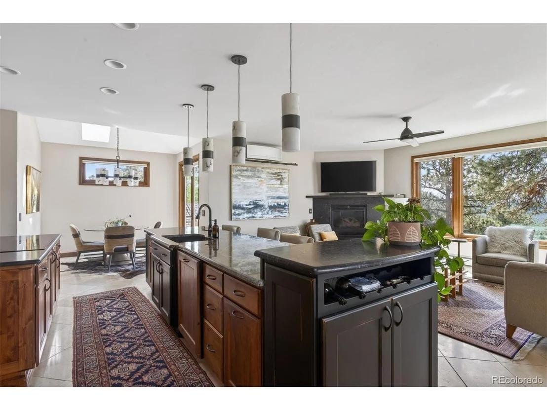 Photo of 1674 Tamarac Dr