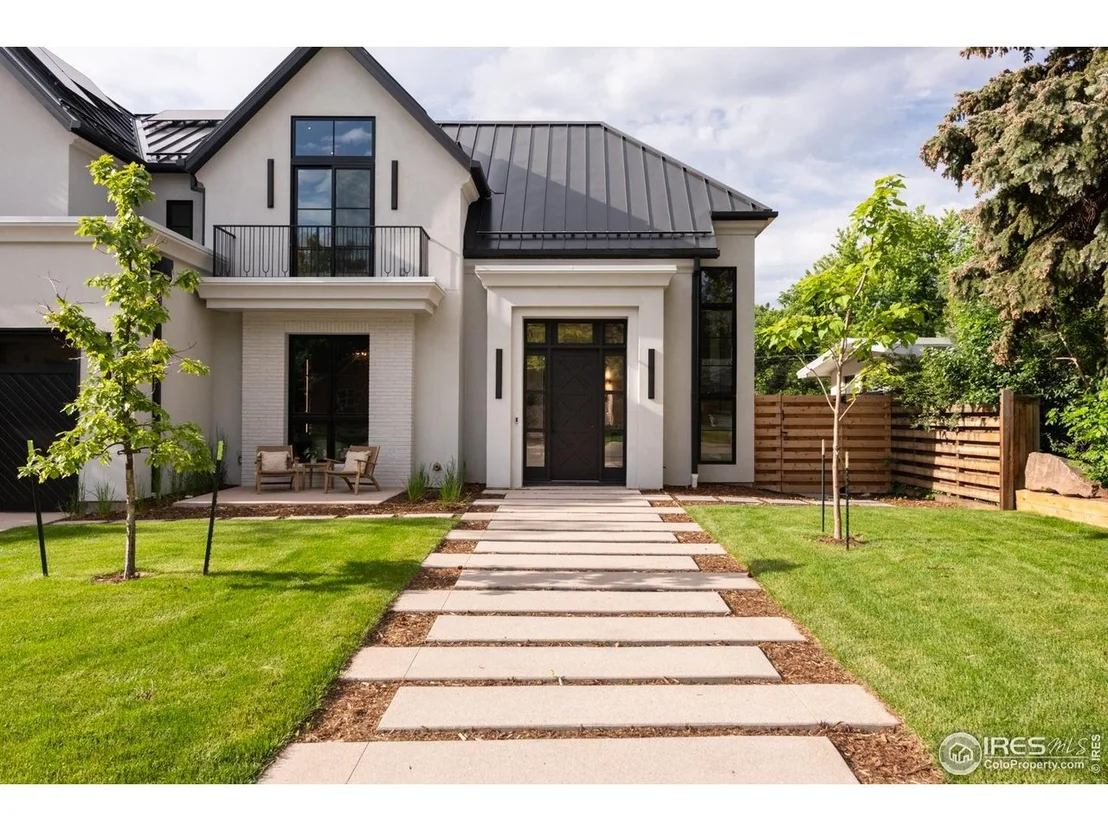 Photo of 640 Iris Ave