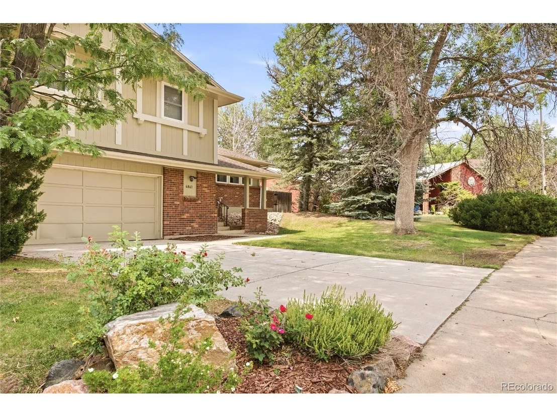 Photo of 4861 Earle Cir