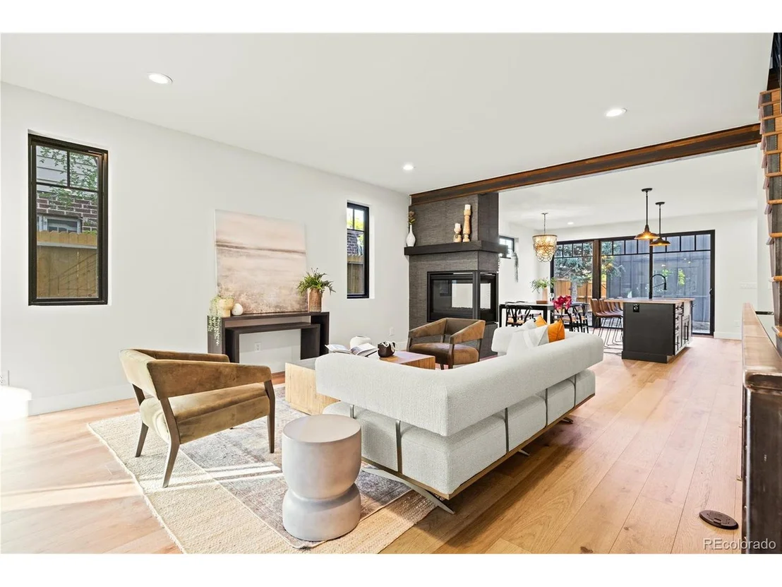 Photo of 3920 Stuart