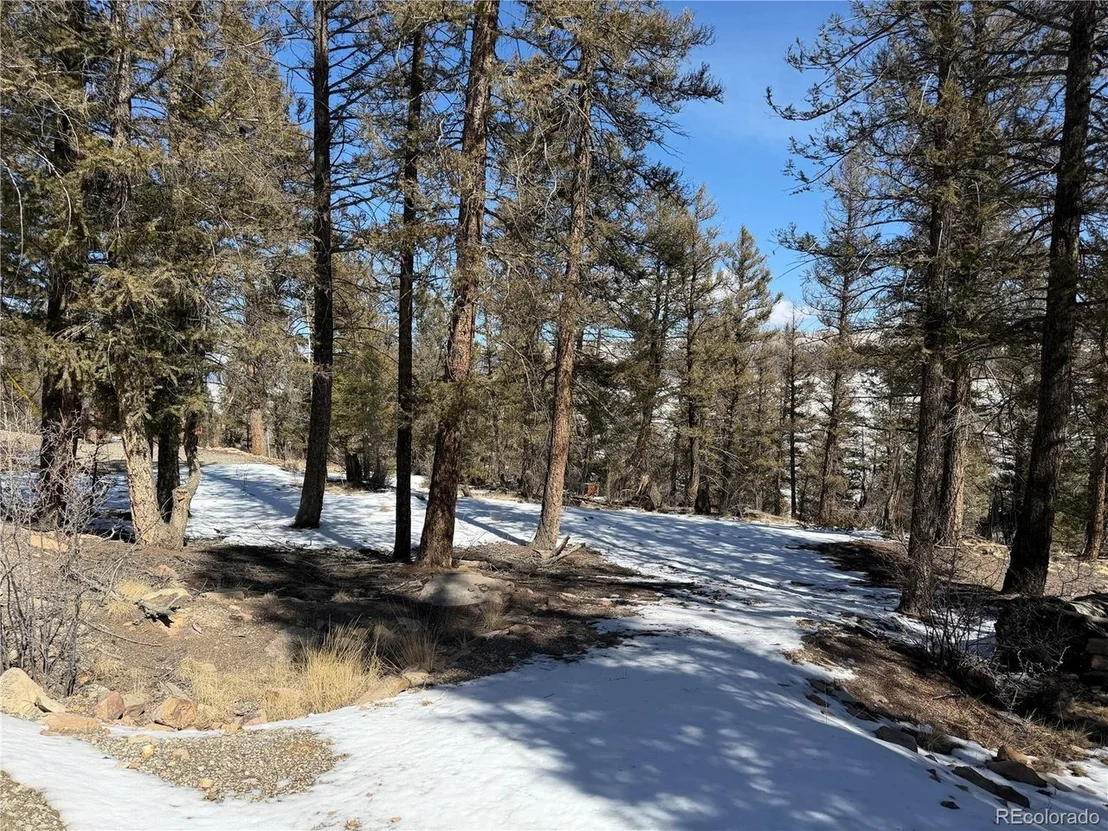 Photo of 806 Middle Fork Vis