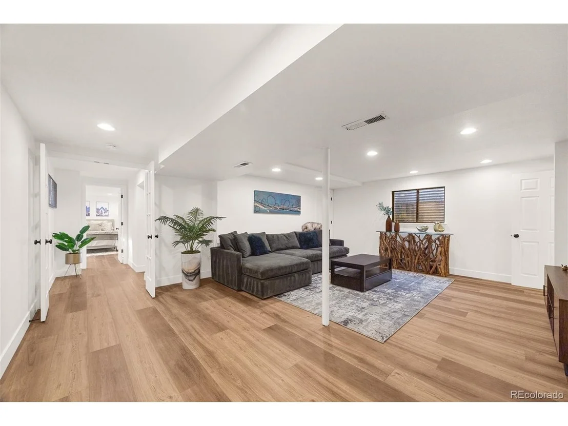Photo of 102 Jackson Cir