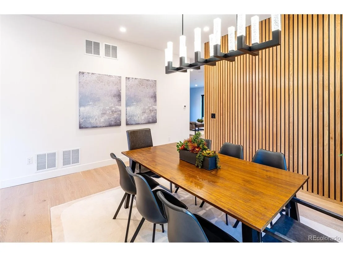 Photo of 2126 Vine Ave