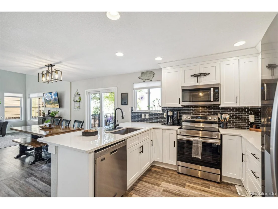 Photo of 10533 Taylor Ave