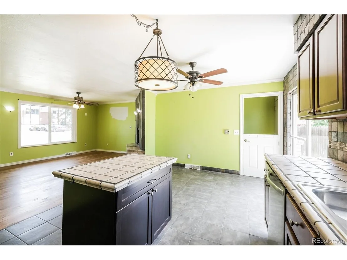 Photo of 3400 Mowry Pl