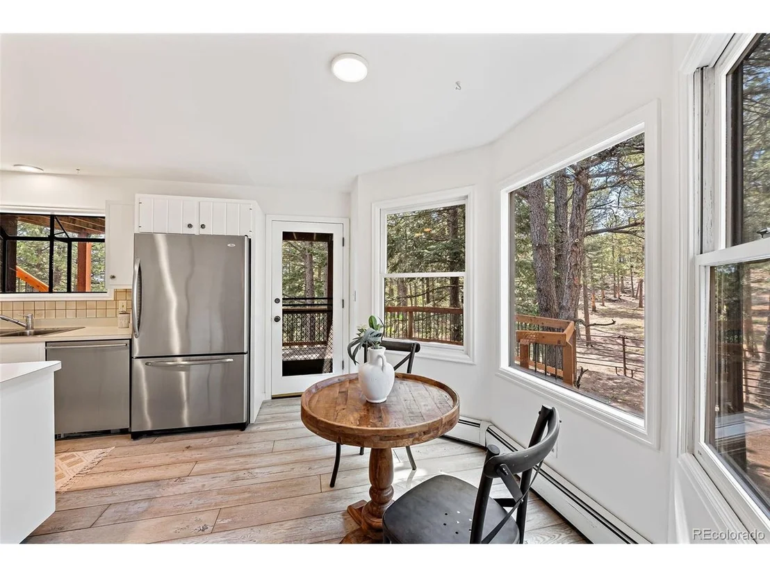 Photo of 133 Mine Ln