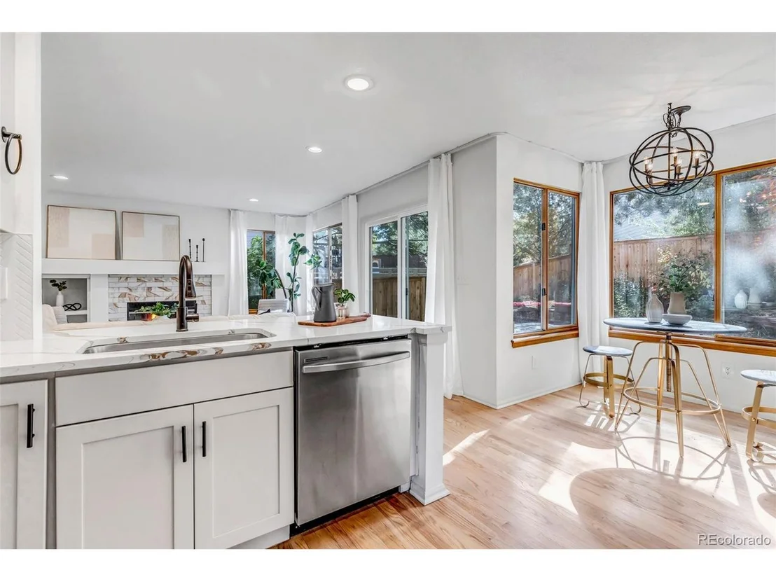 Photo of 9434 Hibiscus Dr