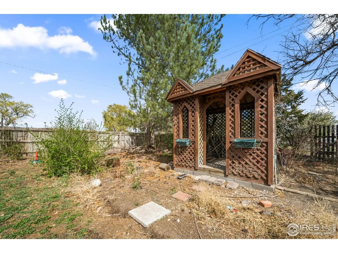 Photo of 213 W 3rd Ave