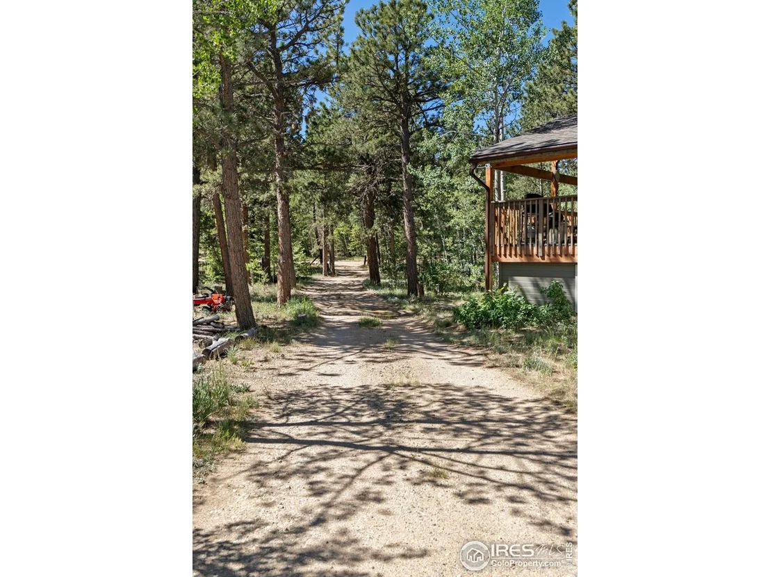 Photo of 727 Overland Dr
