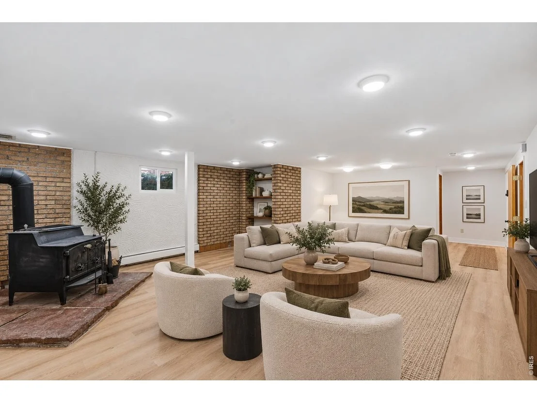Photo of 441 Harvard Ln
