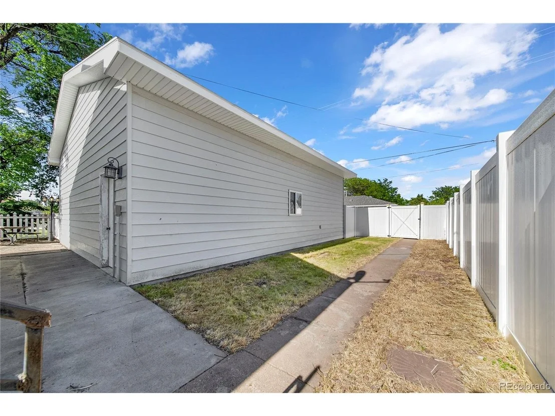 Photo of 450 Date Ave