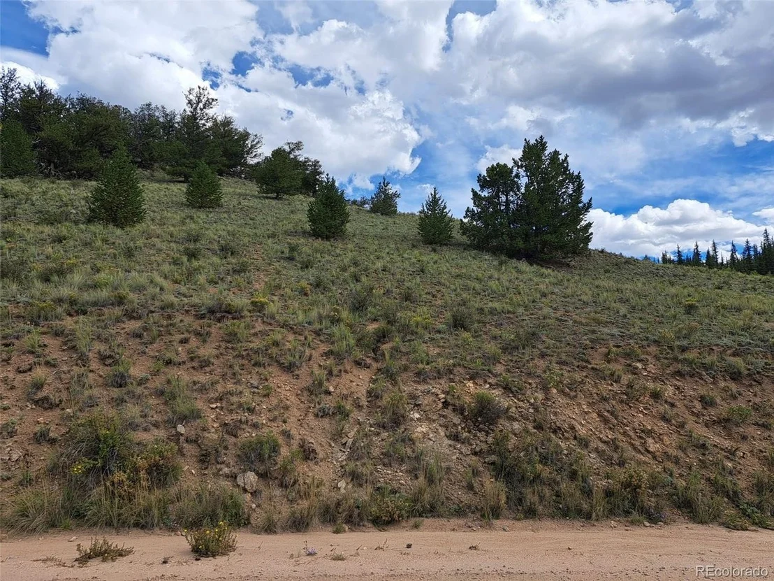 Photo of 736 Stagestop Rd