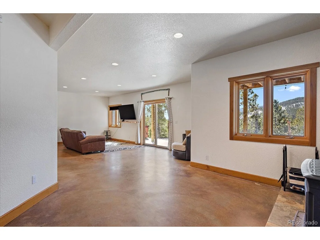 Photo of 286 Chieftain Rd