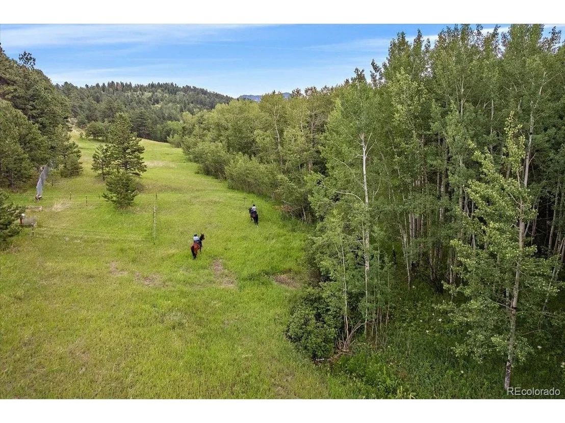 Photo of 32990 Stagecoach Blvd