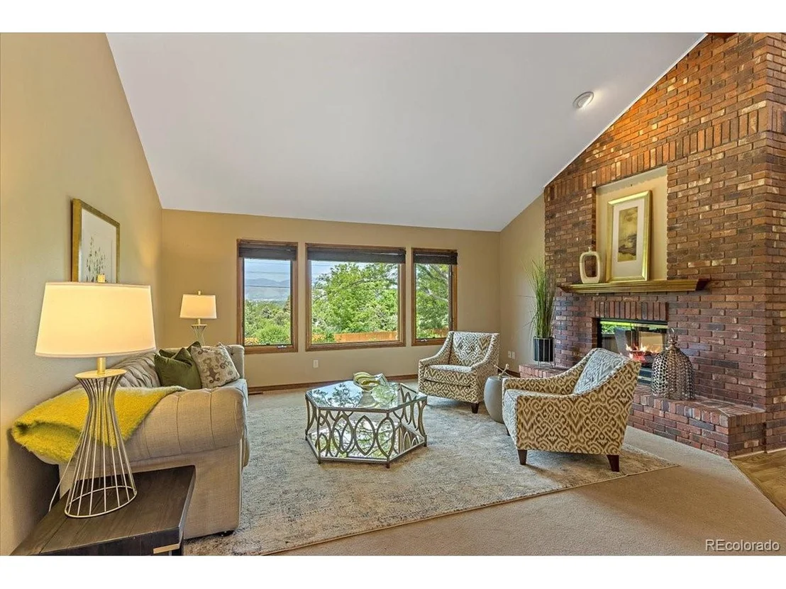 Photo of 35 Skyline Dr