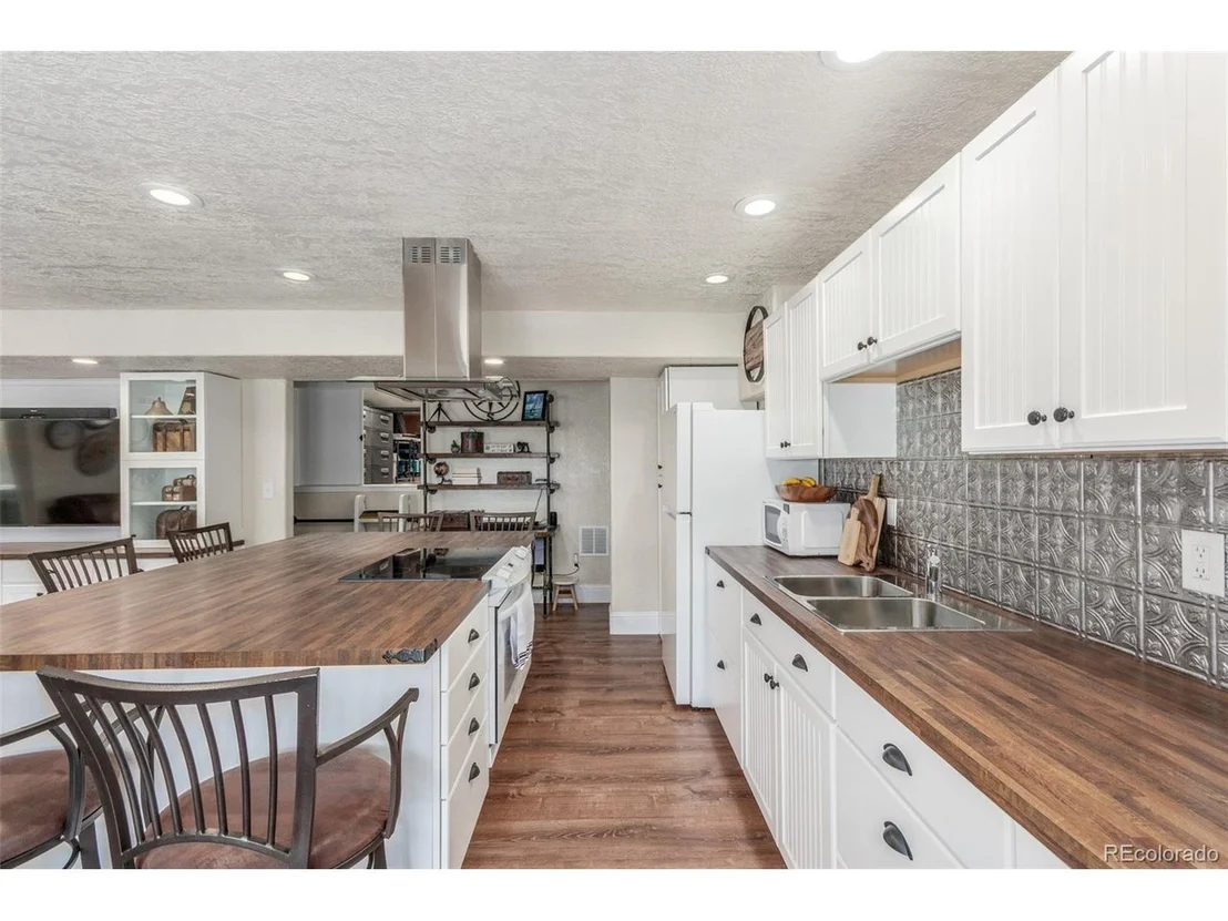Photo of 5758 Echo Park Cir
