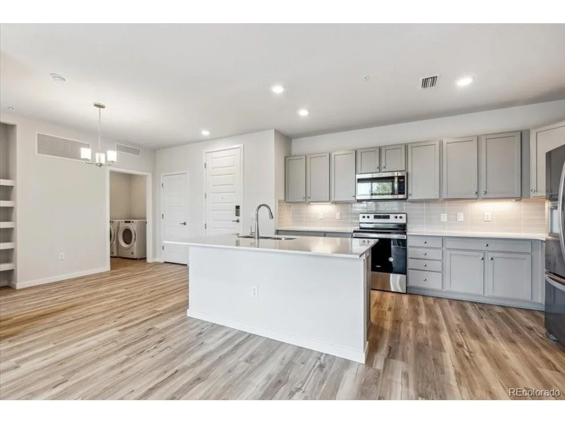 Photo of Unit 2403 at 485 Interlocken Blvd